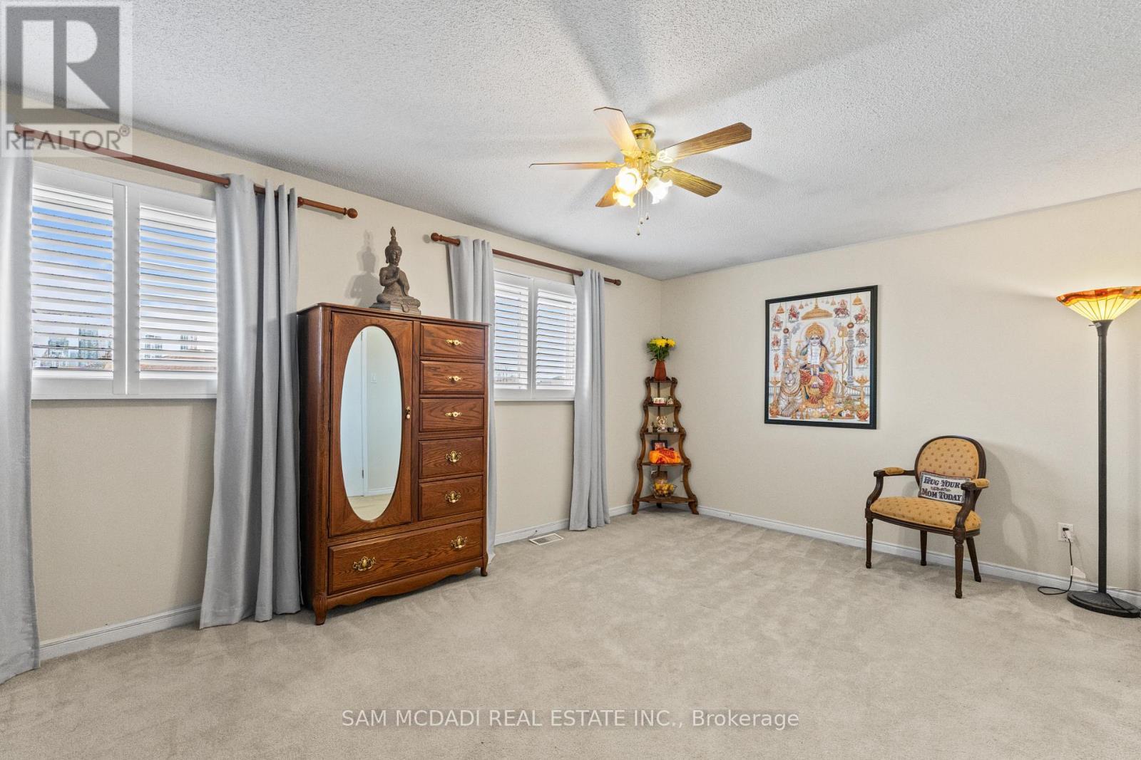 1004 Queensbridge Drive, Mississauga, ON - Indoor