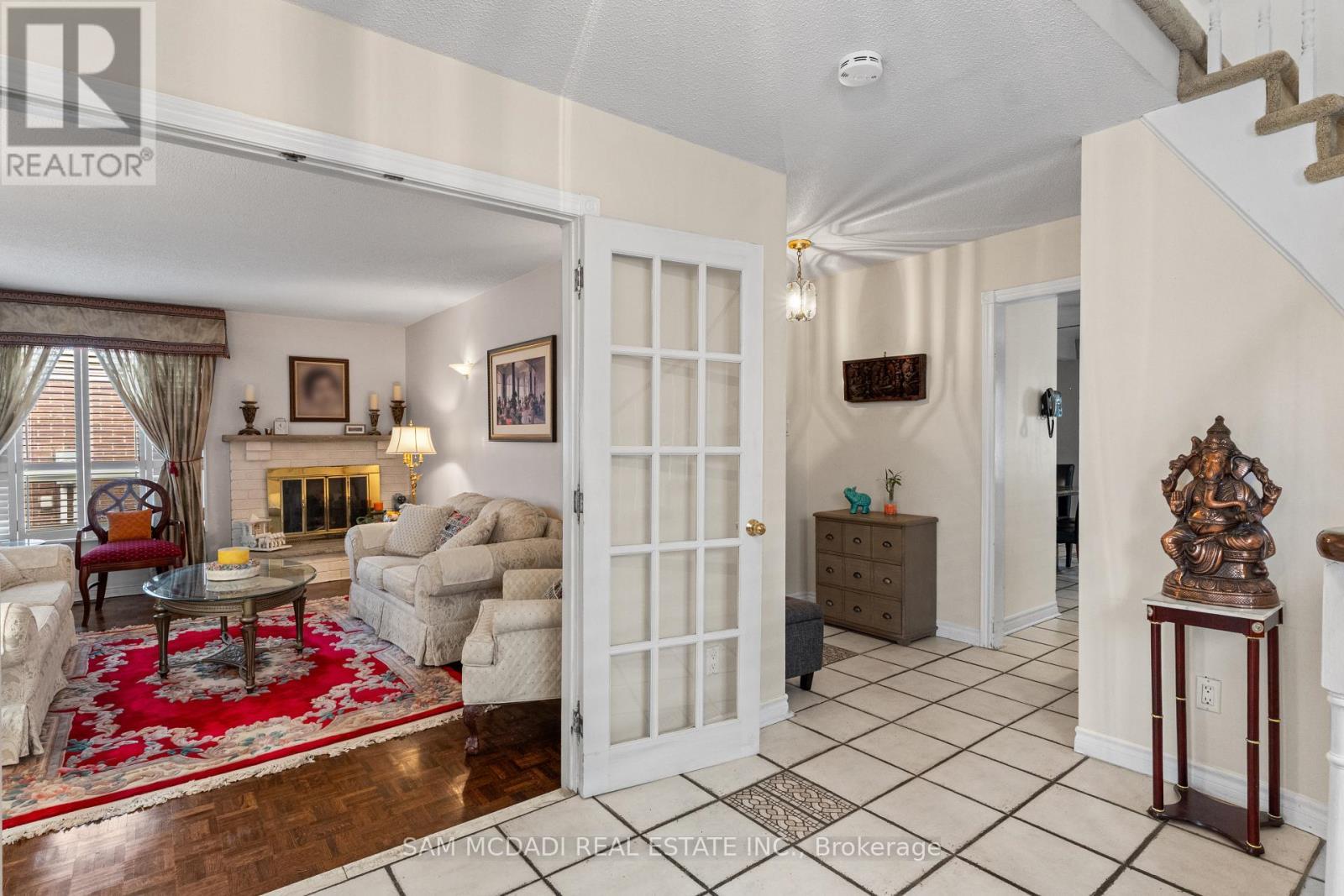 1004 Queensbridge Drive, Mississauga, ON - Indoor