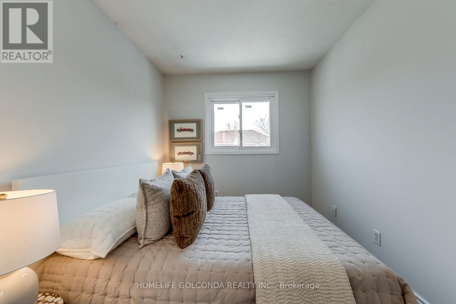 439 Bluesky Crescent, Mississauga, ON - Indoor Photo Showing Bedroom