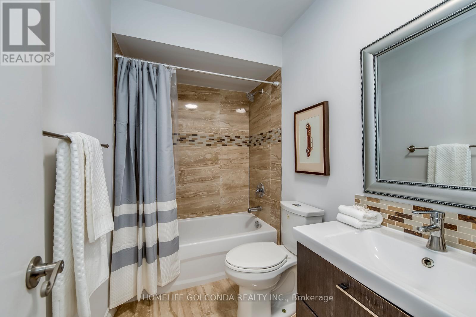 439 Bluesky Crescent, Mississauga, ON - Indoor Photo Showing Bathroom