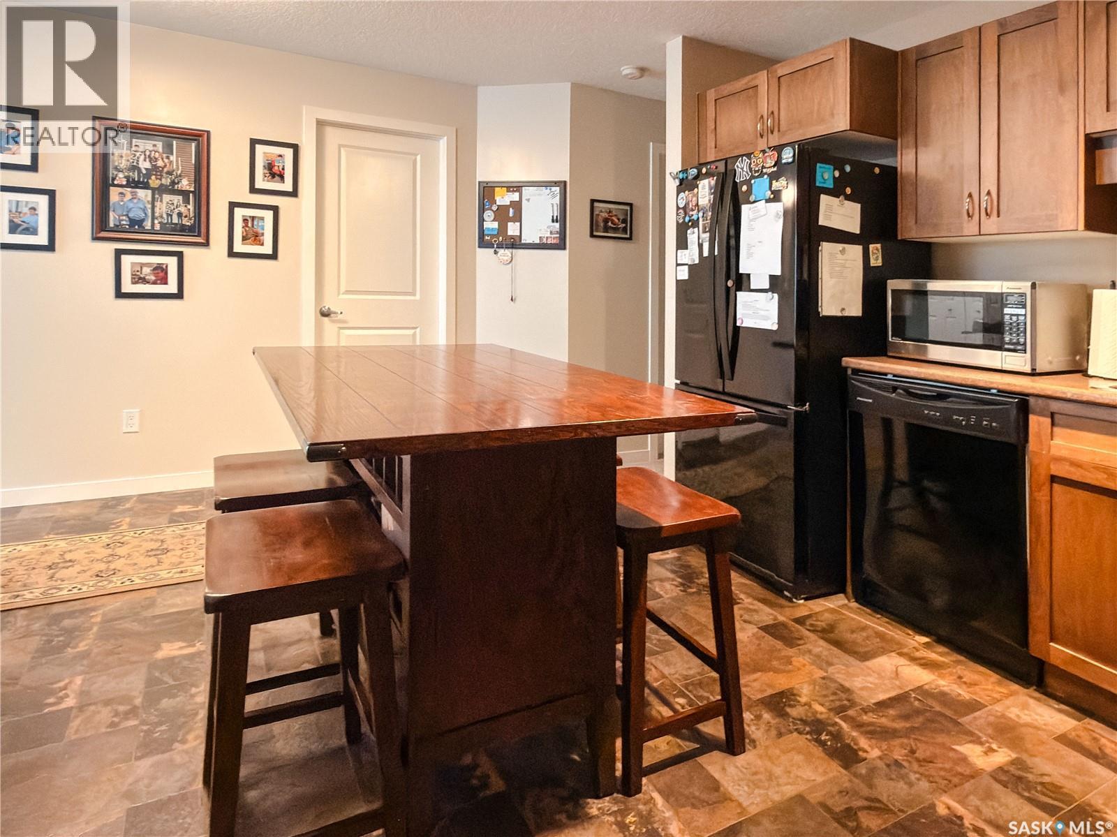102 5525 Blake Crescent, Regina, SK - Indoor Photo Showing Kitchen