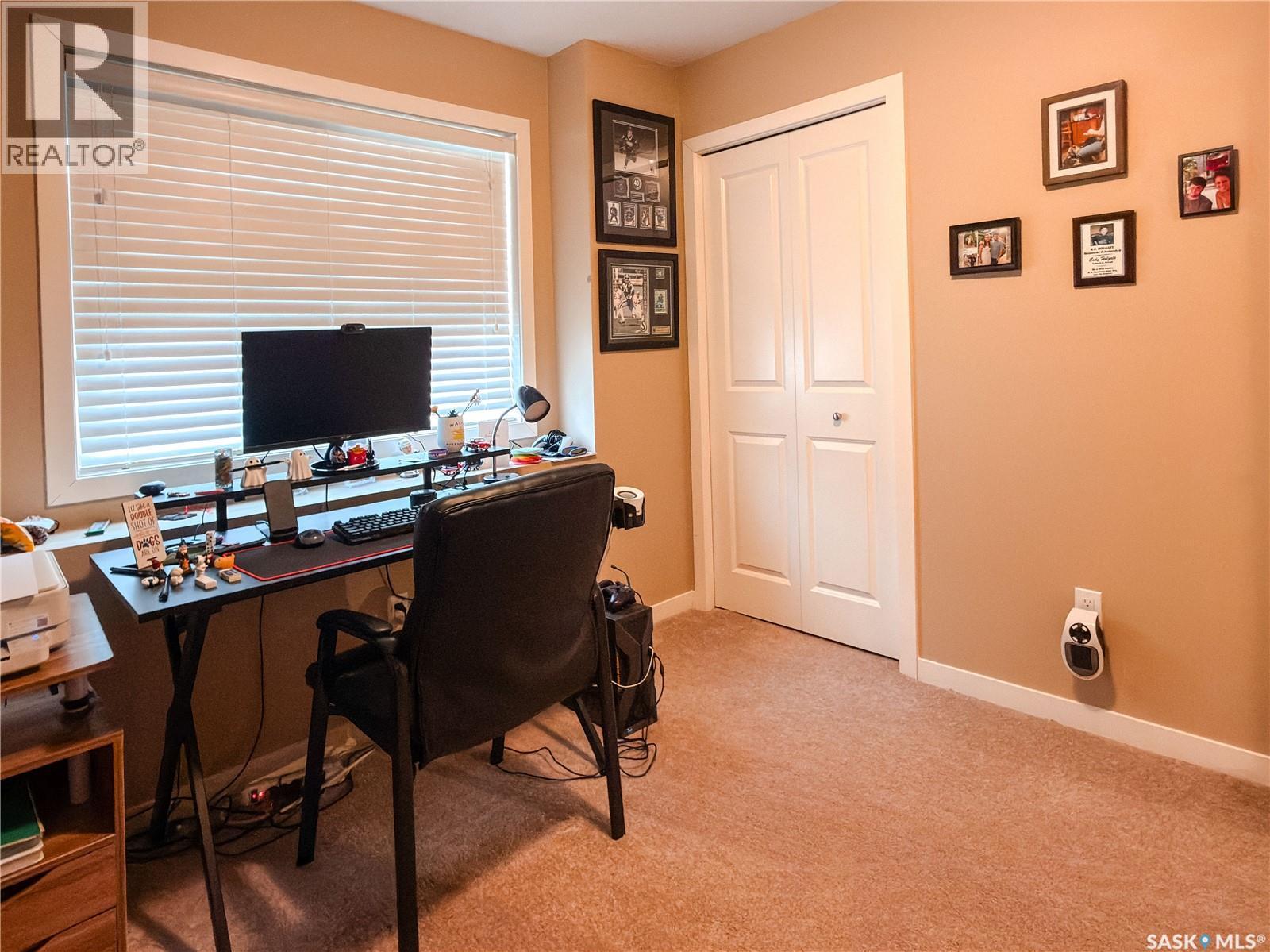 102 5525 Blake Crescent, Regina, SK - Indoor Photo Showing Office