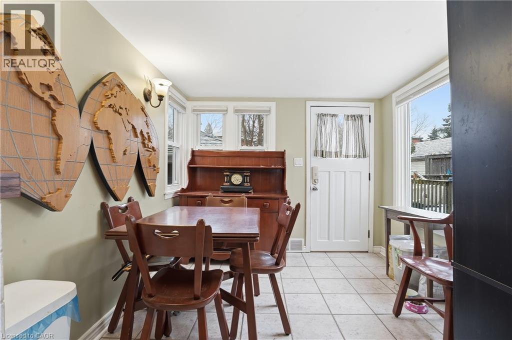 77 Arcade Crescent, Hamilton, ON - Indoor Photo Showing Dining Room