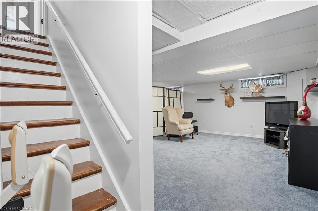 77 Arcade Crescent, Hamilton, ON - Indoor Photo Showing Other Room