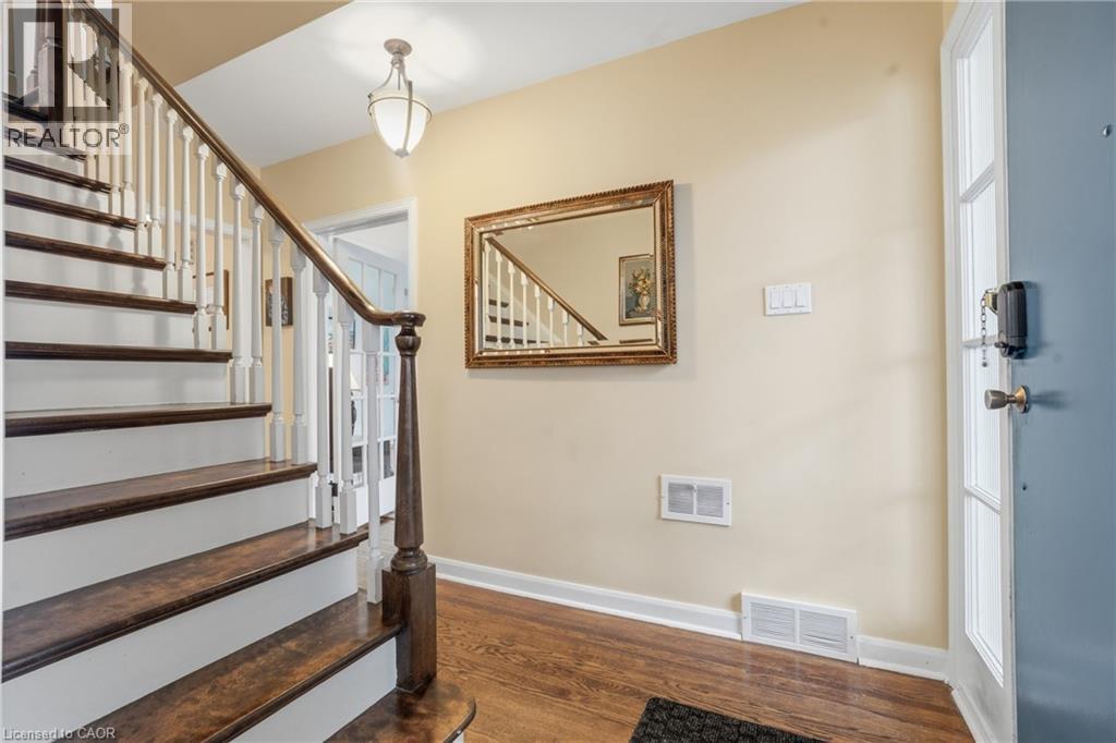 77 Arcade Crescent, Hamilton, ON - Indoor Photo Showing Other Room