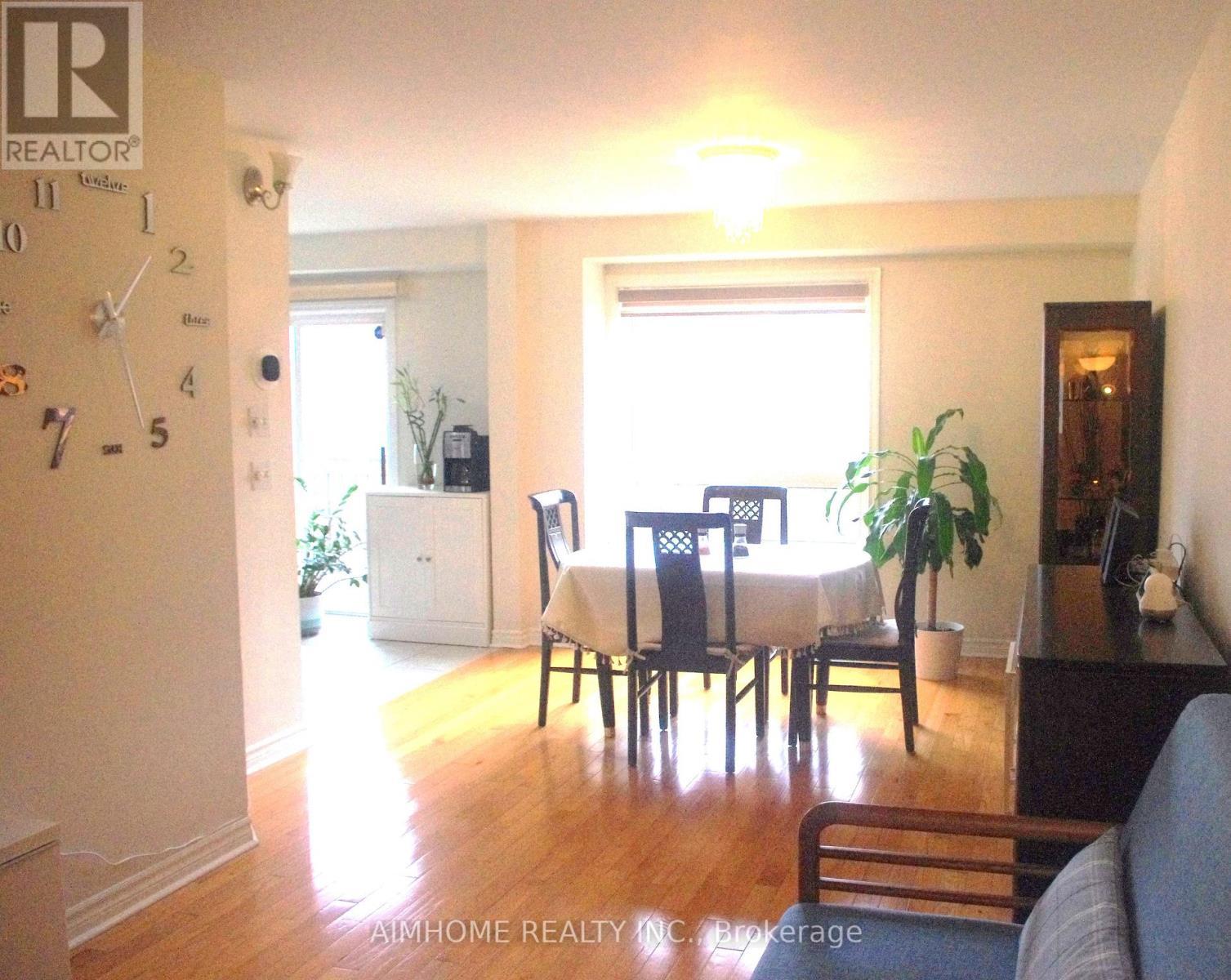 4889 James Austin Drive, Mississauga, ON - Indoor Photo Showing Dining Room