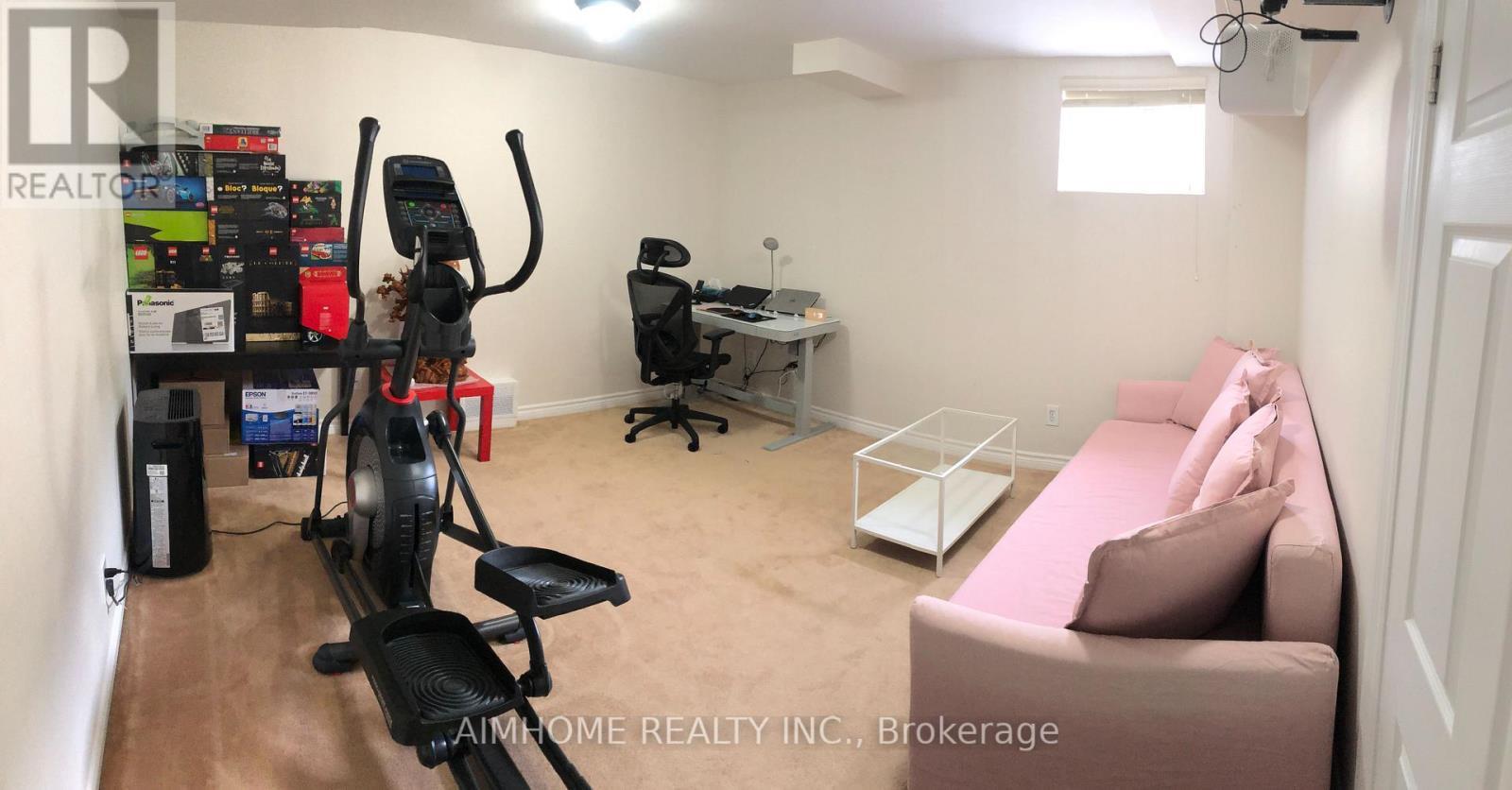 4889 James Austin Drive, Mississauga, ON - Indoor