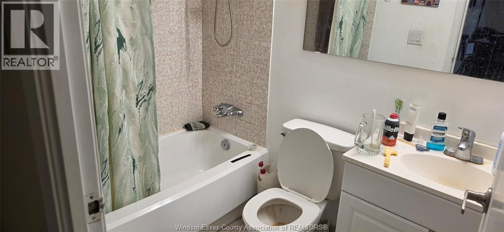 150 Park Unit# 908, Windsor, ON - Indoor Photo Showing Bathroom