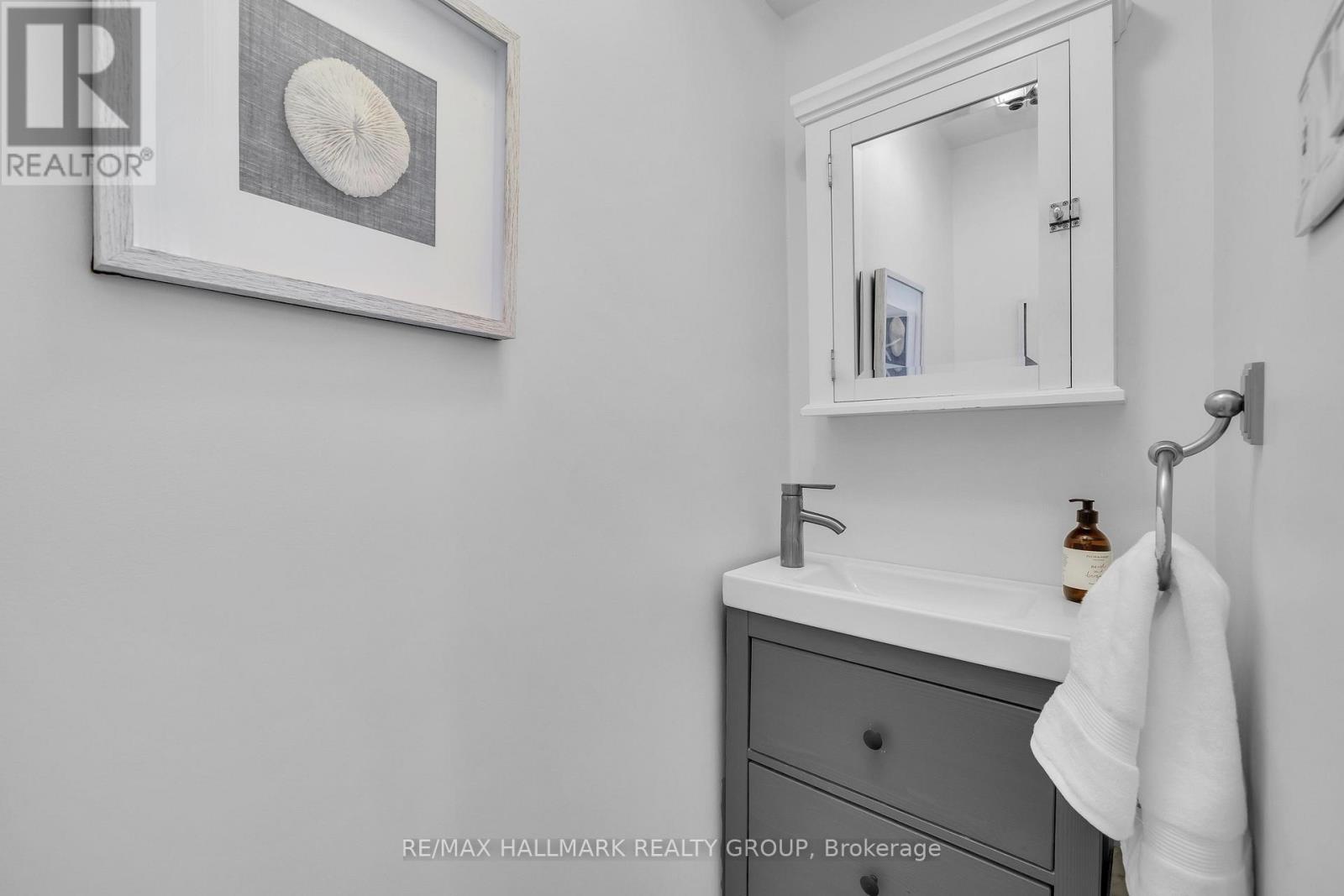 547 Denbury Avenue, Ottawa, ON - Photo Showing Other Room