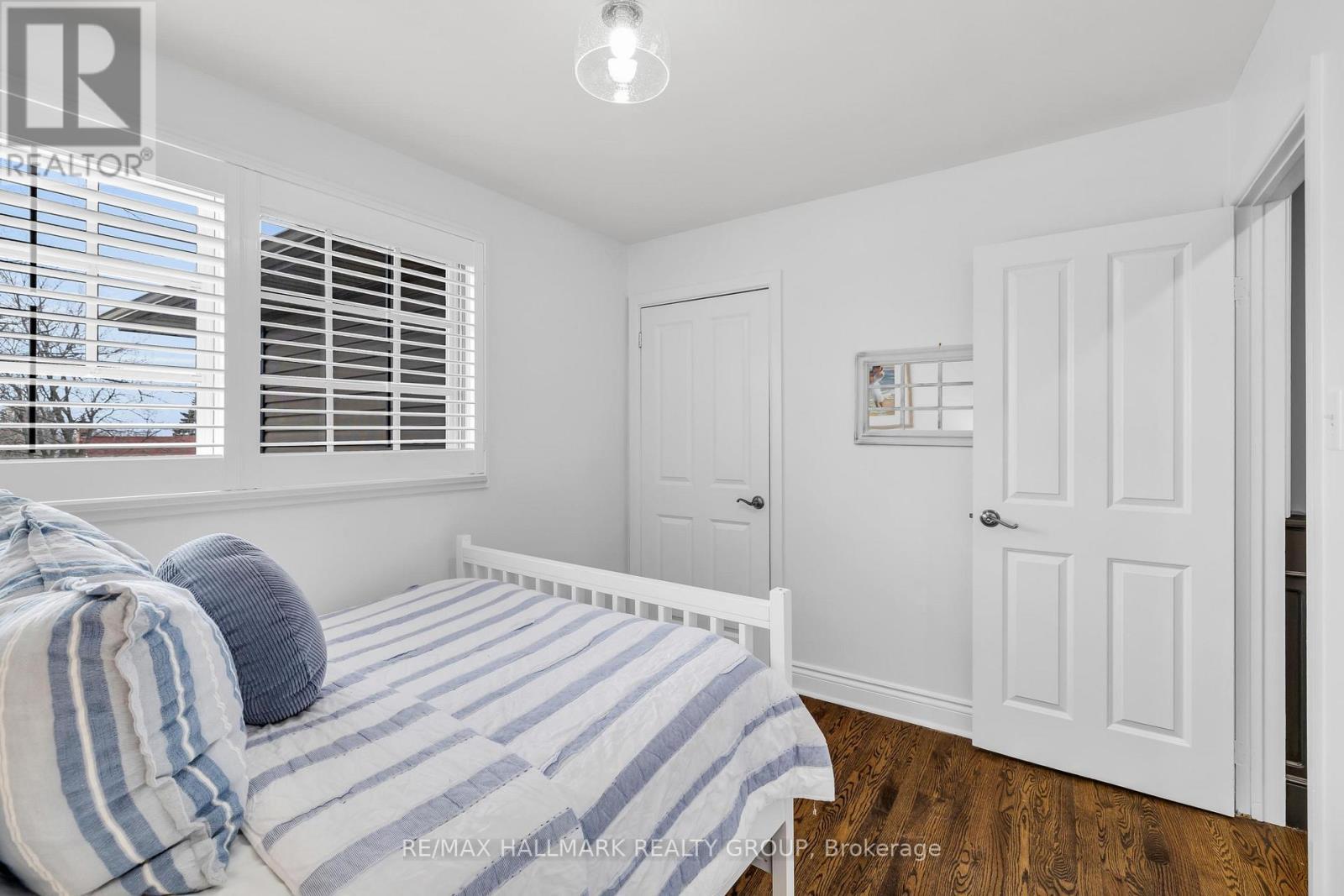 547 Denbury Avenue, Ottawa, ON - Indoor Photo Showing Bedroom