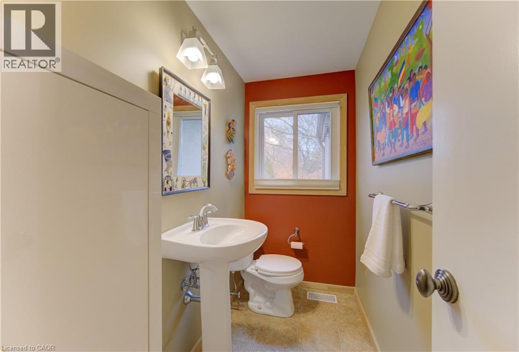 140 Aberdeen Road, Kitchener, ON - Indoor Photo Showing Bathroom
