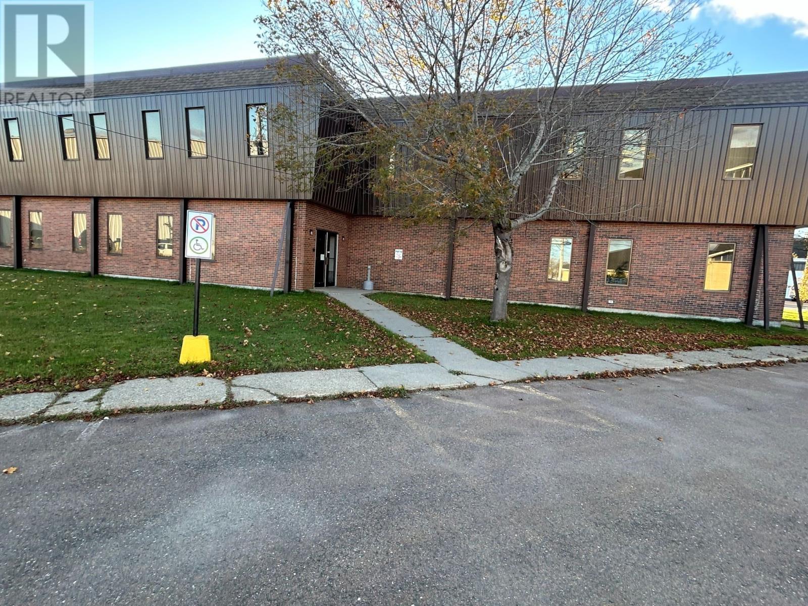 61 Elizabeth Drive, Gander, NL