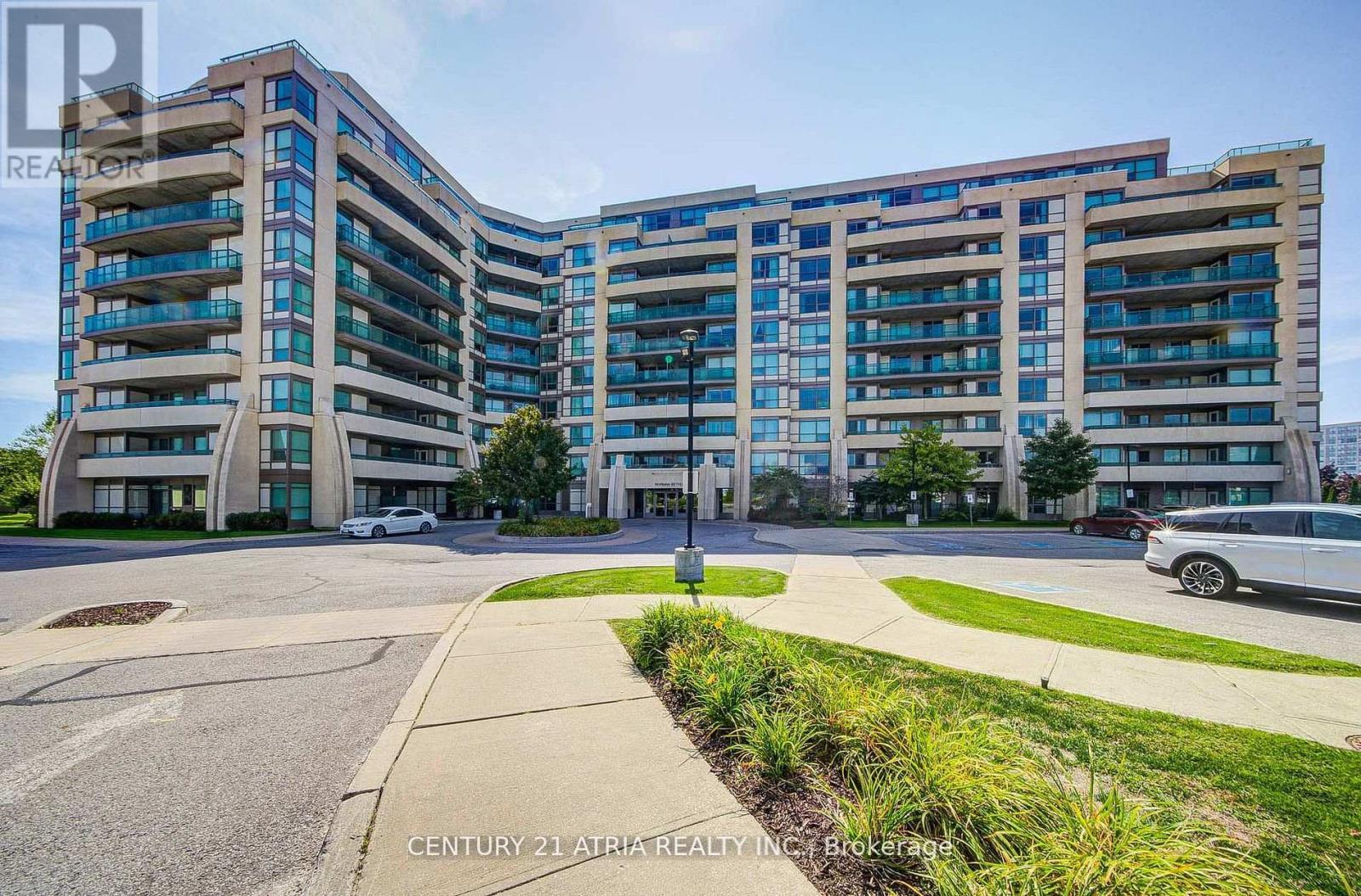 812 - 75 Norman Bethune Avenue, Richmond Hill, ON - Outdoor With Balcony With Facade