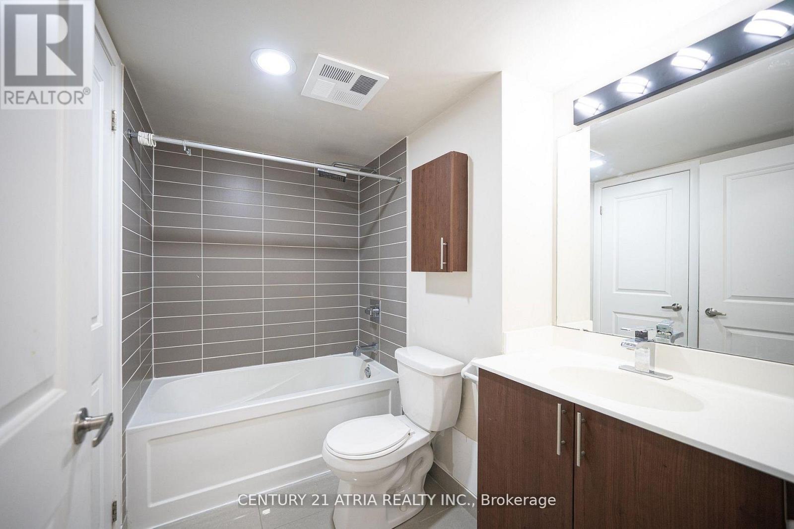 812 - 75 Norman Bethune Avenue, Richmond Hill, ON - Indoor Photo Showing Bathroom