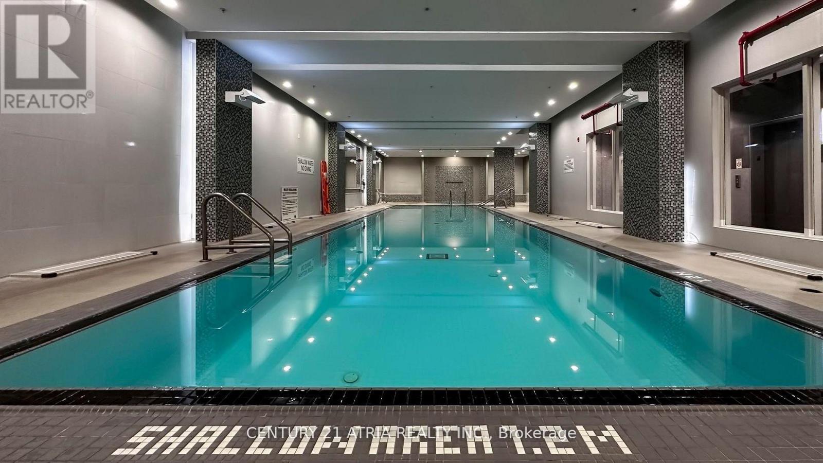 812 - 75 Norman Bethune Avenue, Richmond Hill, ON - Indoor Photo Showing Other Room With In Ground Pool