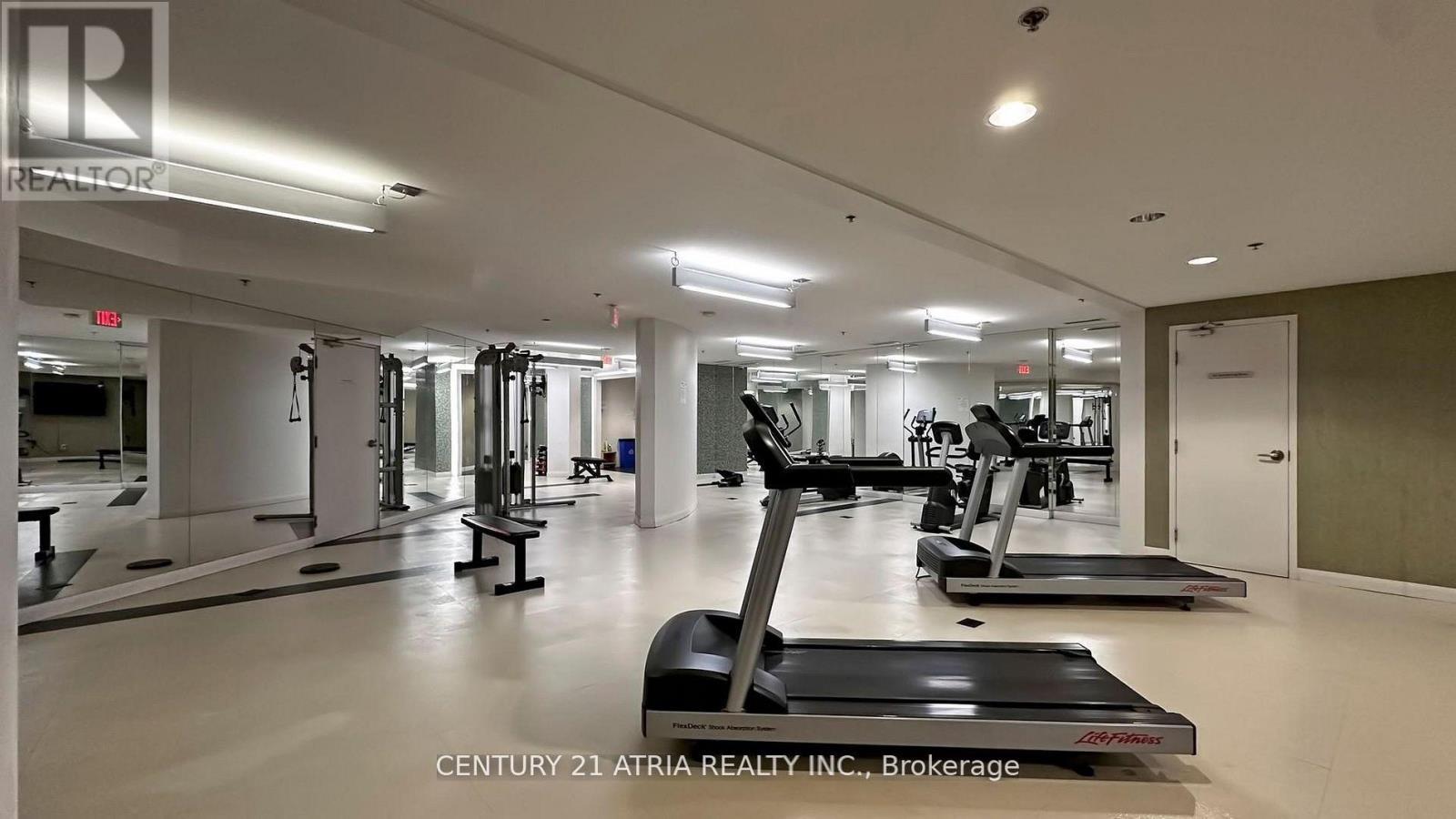 812 - 75 Norman Bethune Avenue, Richmond Hill, ON - Indoor Photo Showing Gym Room