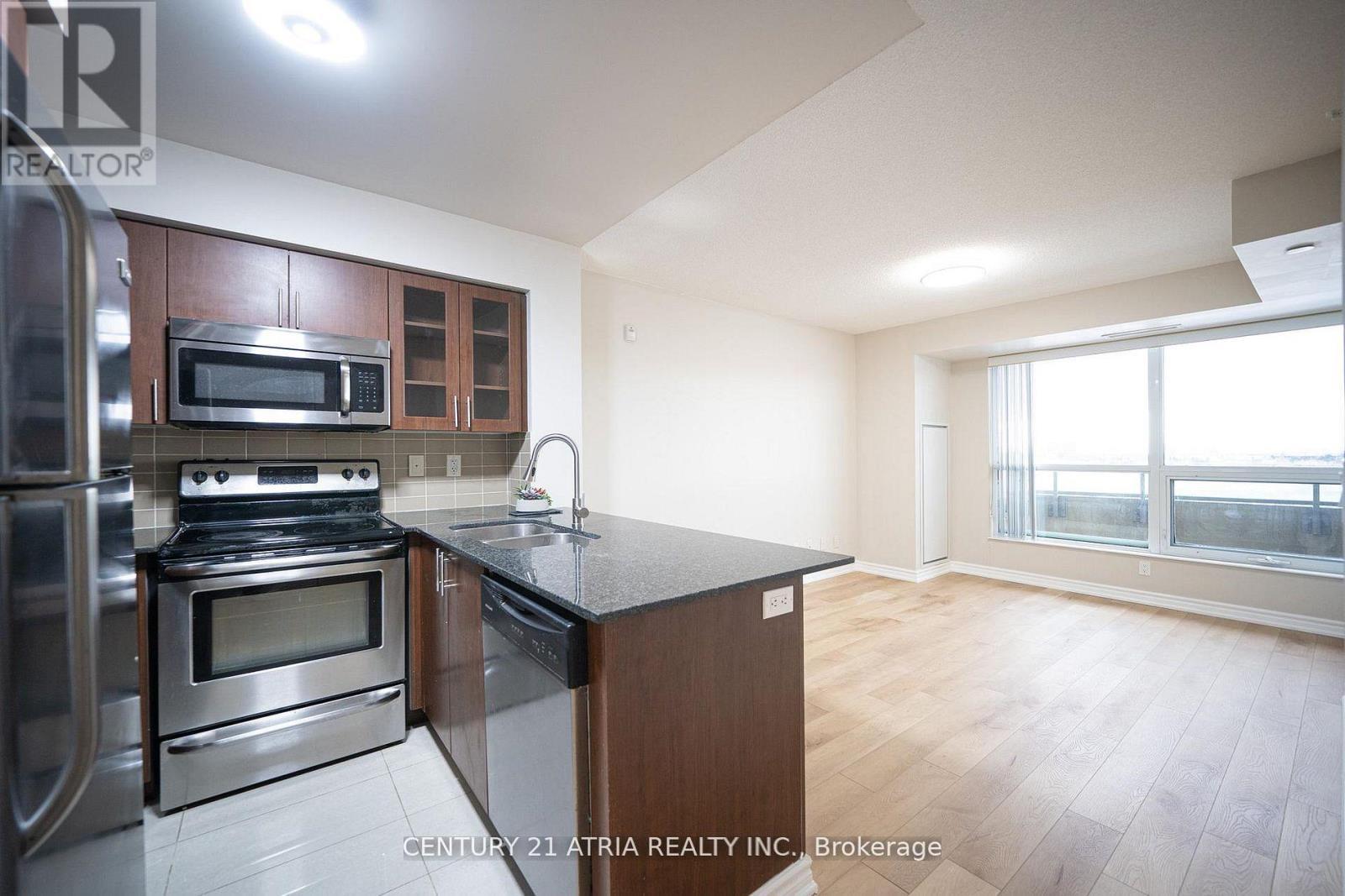 812 - 75 Norman Bethune Avenue, Richmond Hill, ON - Indoor Photo Showing Kitchen With Stainless Steel Kitchen With Double Sink