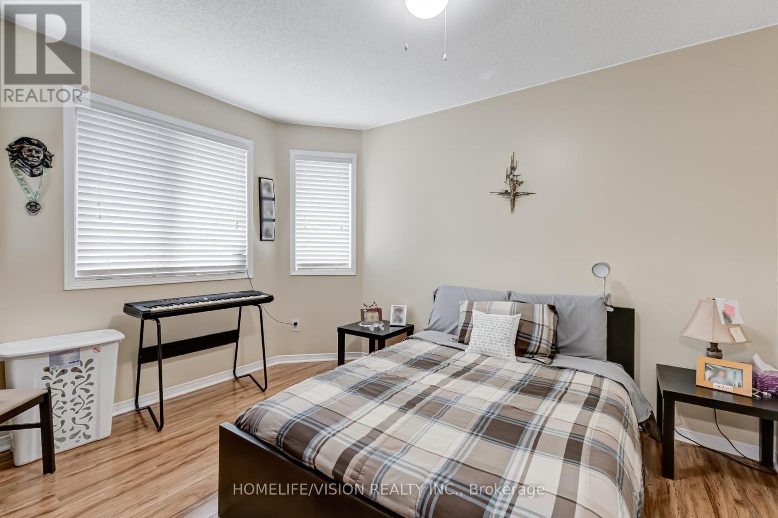 55 Etherington Crescent, Barrie, ON - Indoor Photo Showing Bedroom