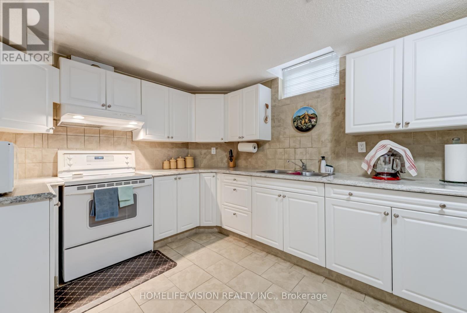 55 Etherington Crescent, Barrie, ON - Indoor Photo Showing Kitchen With Double Sink