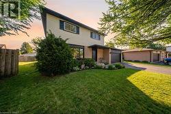 35 ROSE Court Paris, ON N3L 3T9