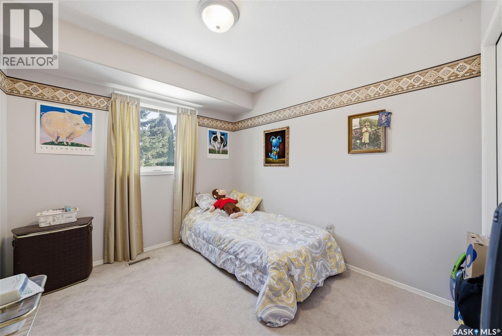 707 Bayview Close, Saskatoon, SK - Indoor Photo Showing Bedroom