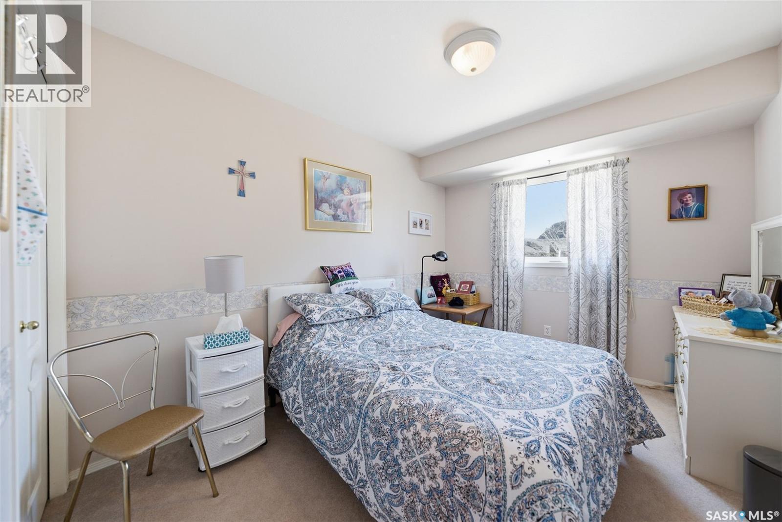 707 Bayview Close, Saskatoon, SK - Indoor Photo Showing Bedroom