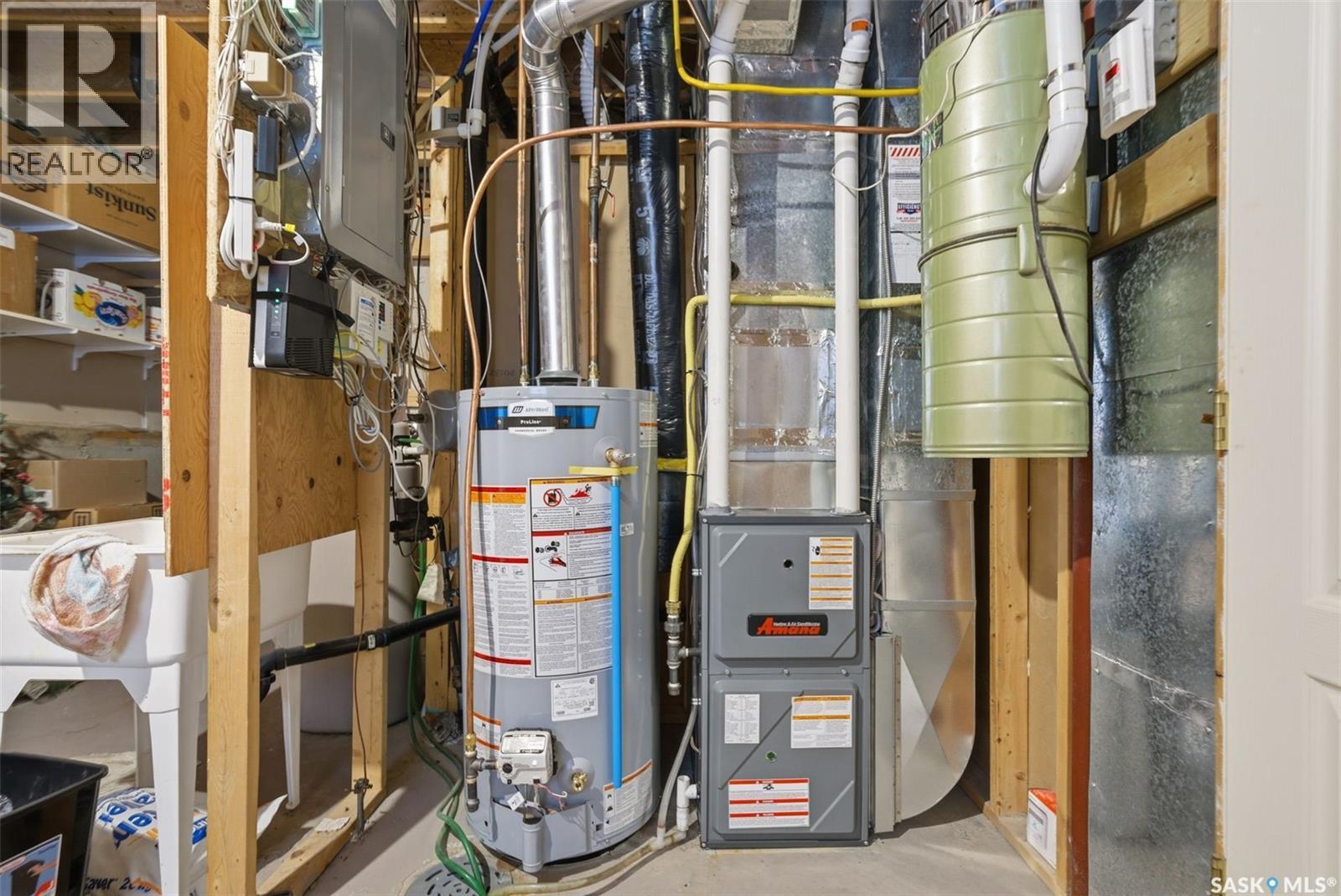 707 Bayview Close, Saskatoon, SK - Indoor Photo Showing Basement