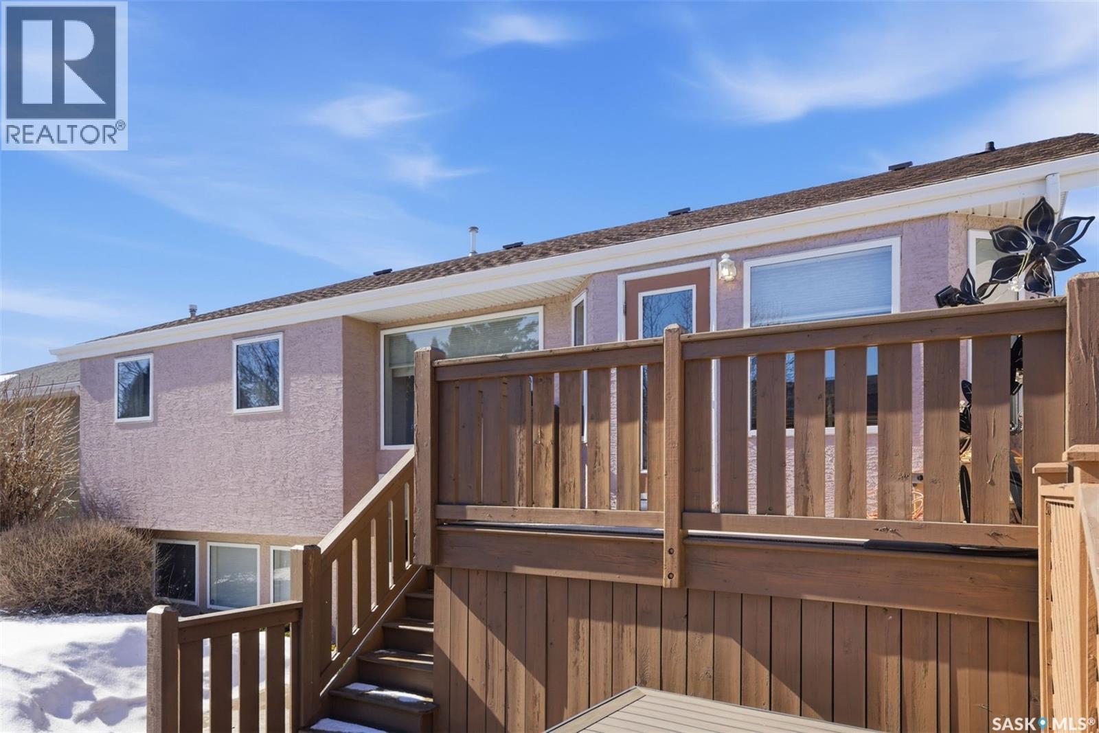 707 Bayview Close, Saskatoon, SK - Outdoor With Deck Patio Veranda