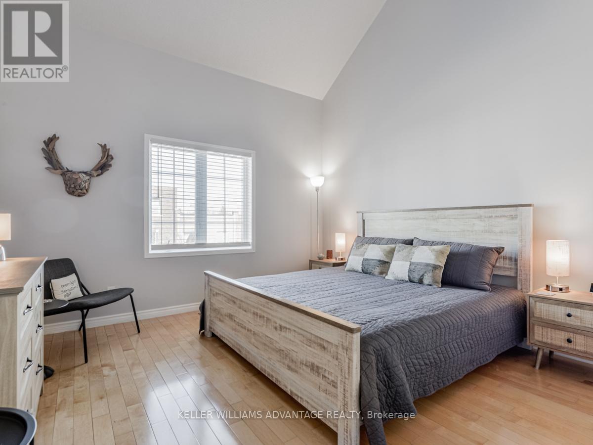1521 Danforth Avenue, Toronto, ON - Indoor Photo Showing Bedroom