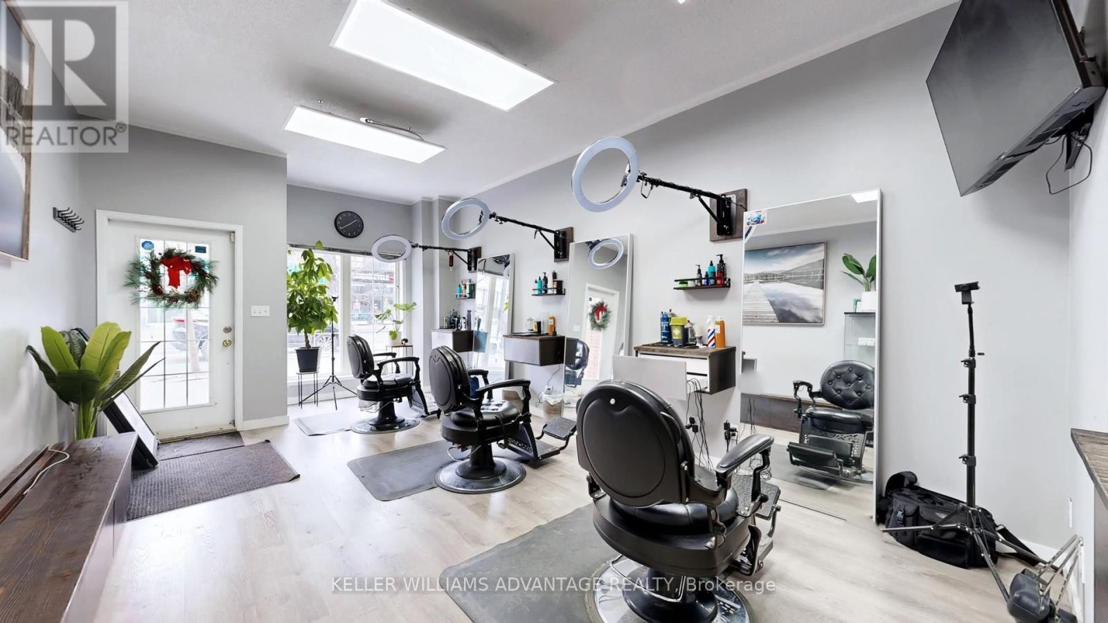 1521 Danforth Avenue, Toronto, ON - Indoor