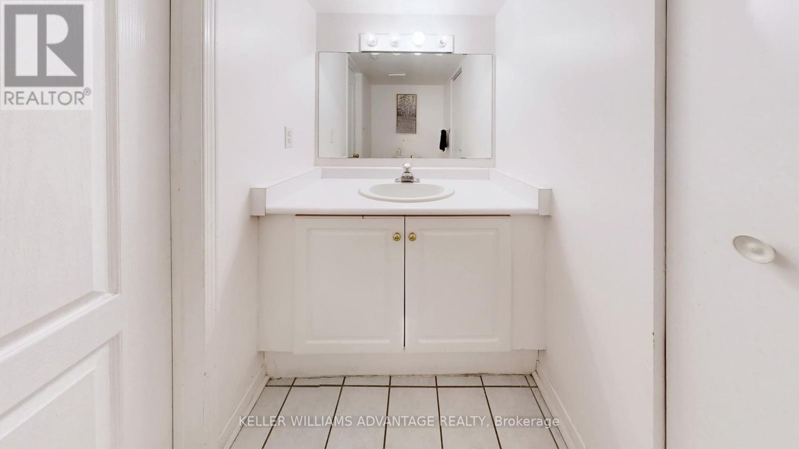 1521 Danforth Avenue, Toronto, ON - Indoor Photo Showing Bathroom