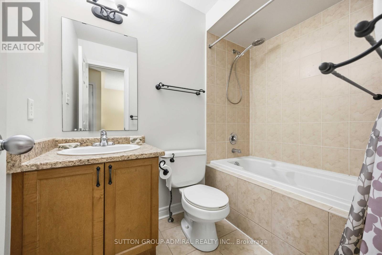 64 Evaridge Drive, Markham, ON - Indoor Photo Showing Bathroom