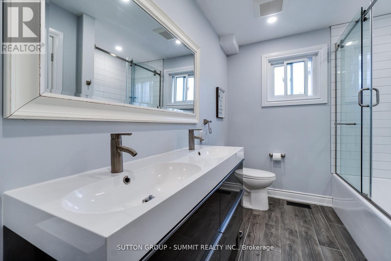 1624 Lewes Way, Mississauga, ON - Indoor Photo Showing Bathroom