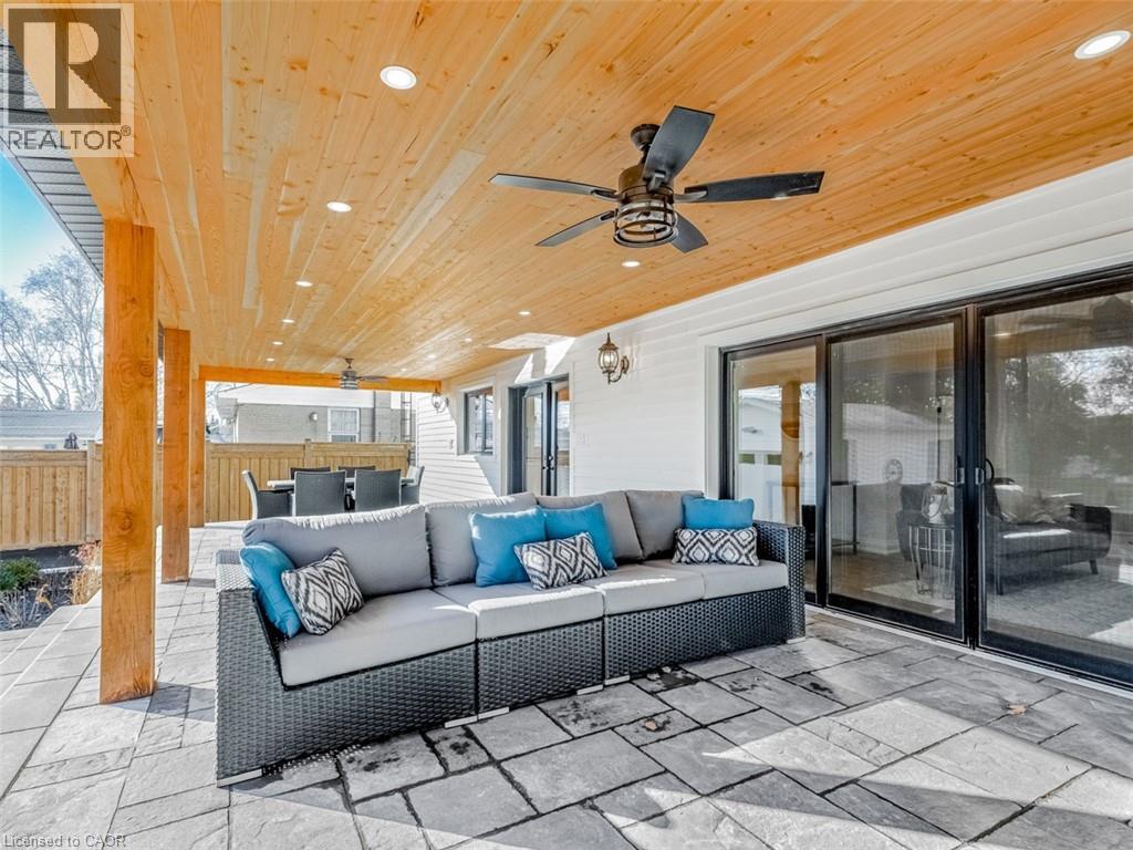 5502 Eaton Avenue, Burlington, ON - With Exterior