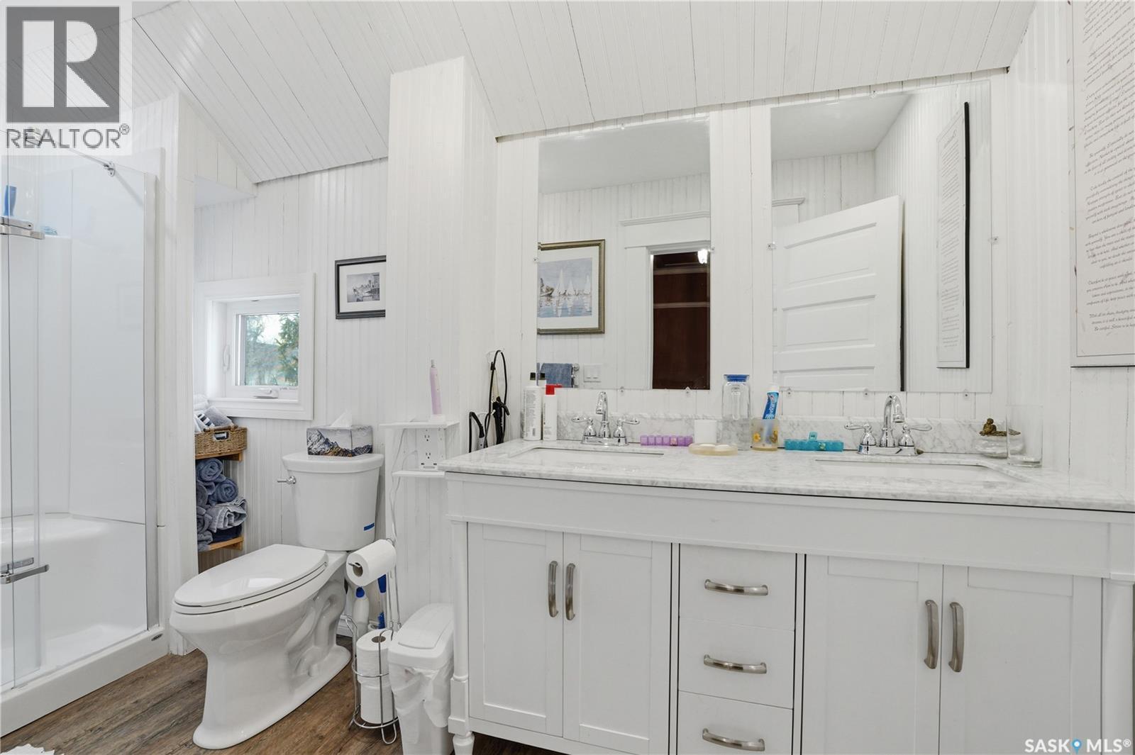 205 3Rd Avenue, Harris, SK - Indoor Photo Showing Bathroom