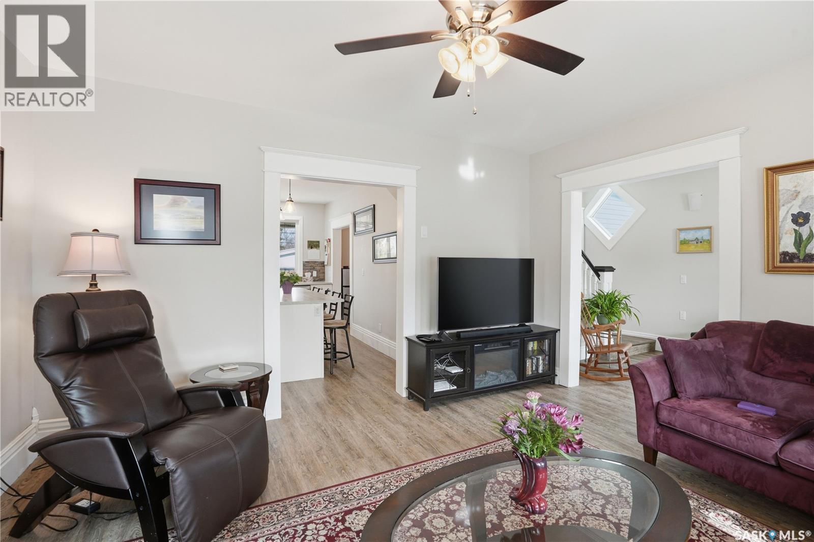 205 3Rd Avenue, Harris, SK - Indoor Photo Showing Living Room