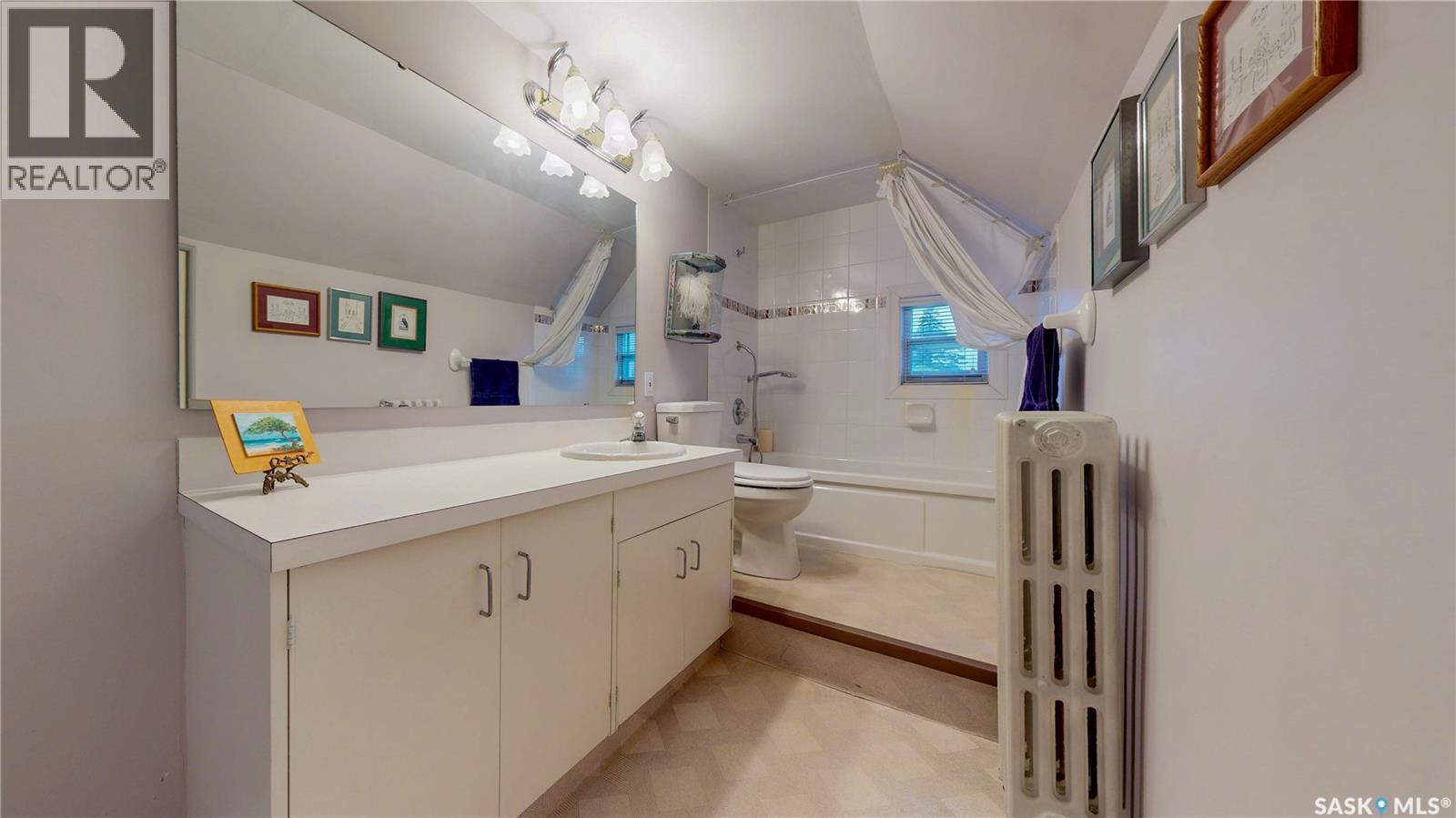 2301 15Th Avenue, Regina, SK