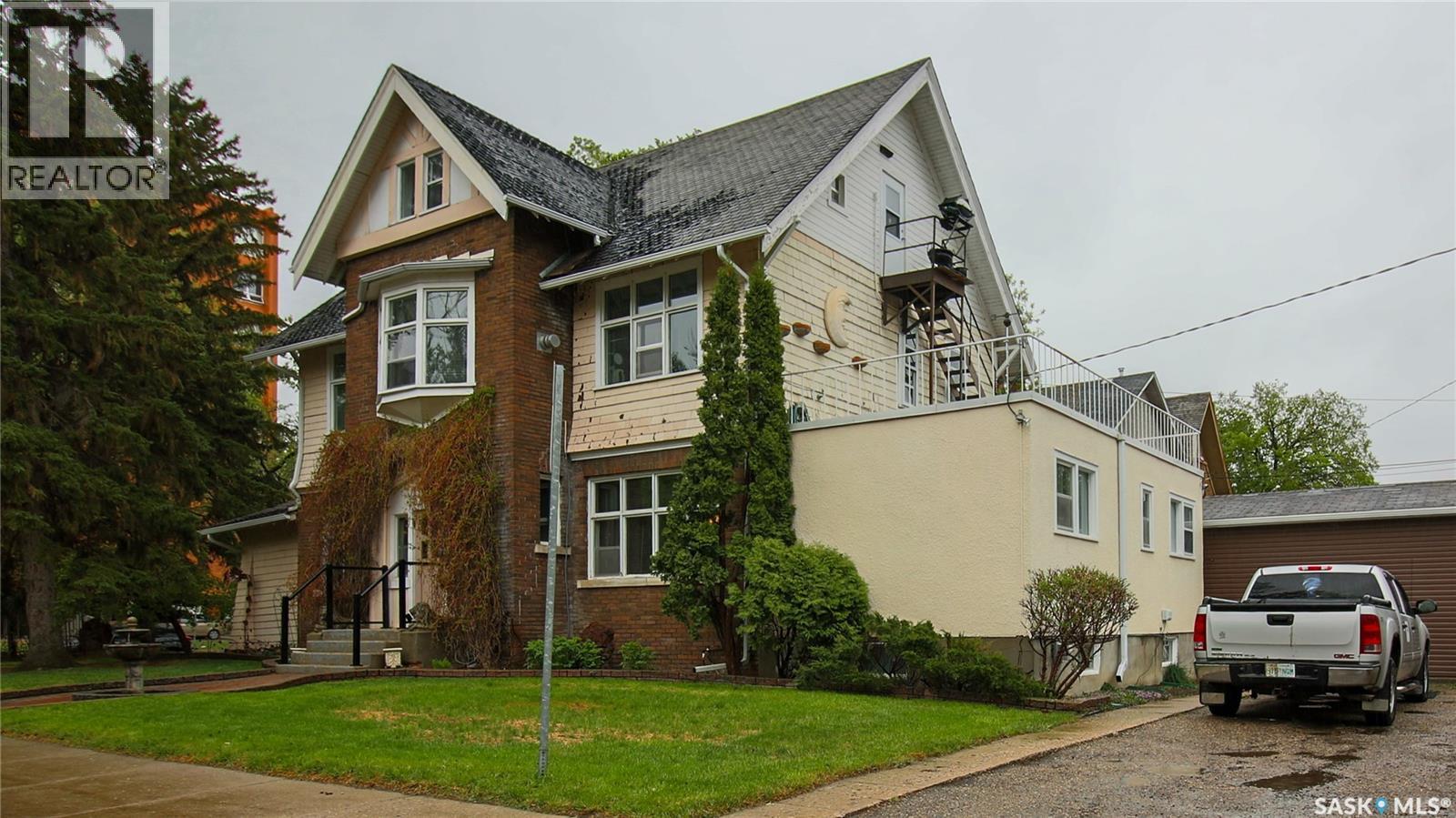 2301 15Th Avenue, Regina, SK