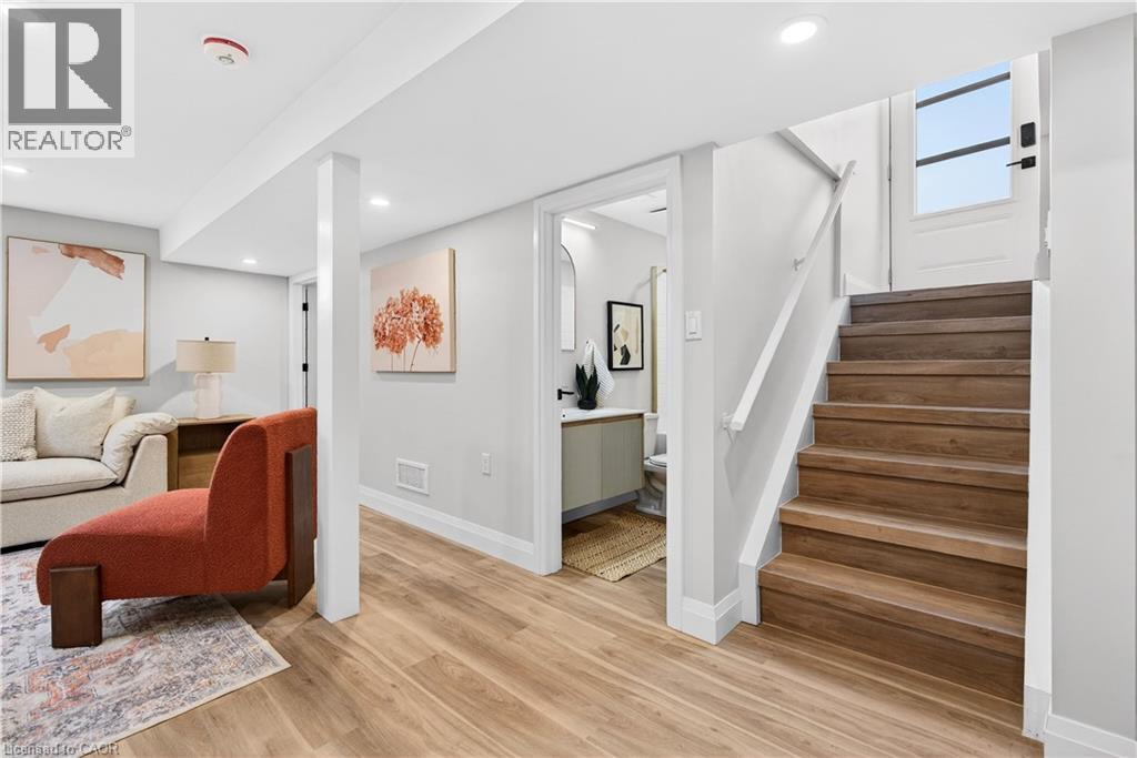 330 East 15Th Street, Hamilton, ON - Indoor