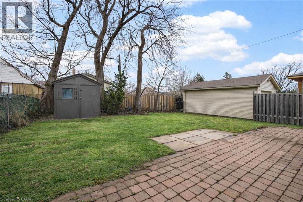 Seasonally adjusted with Ai - 330 East 15Th Street, Hamilton, ON - Outdoor