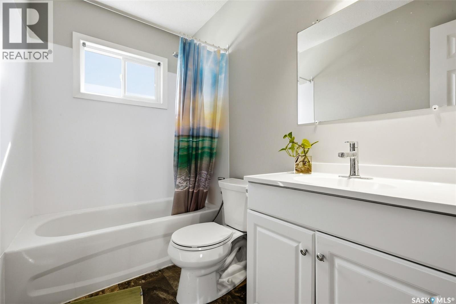 55 Schneider Crescent, Regina, SK - Indoor Photo Showing Bathroom