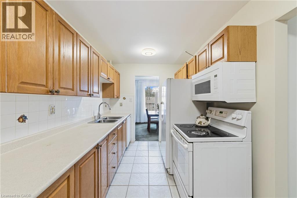 222 Greencedar Drive, Hamilton, ON - Indoor