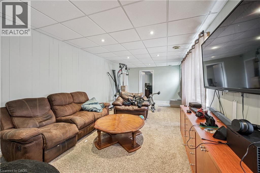 16 Stephen Street, Cambridge, ON - Indoor Photo Showing Living Room