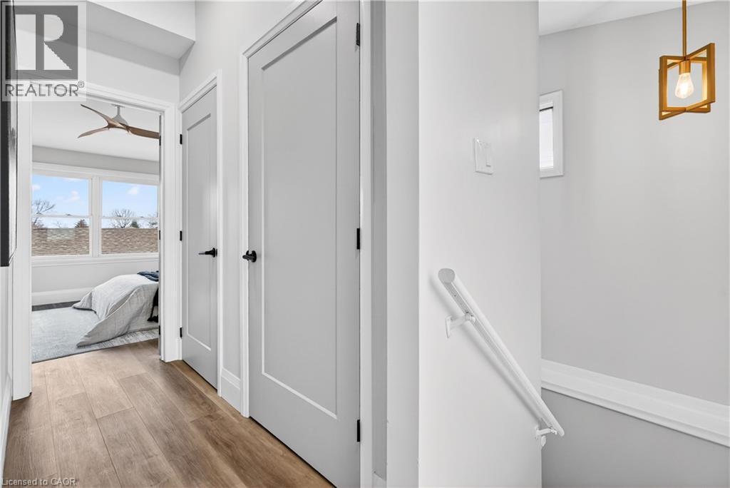 330 East 15Th Street, Hamilton, ON - Indoor Photo Showing Other Room