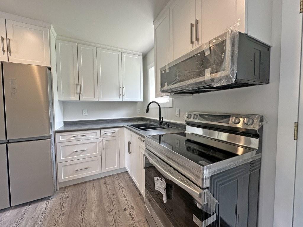 130 Harkness Street, Nipigon, ON - Indoor Photo Showing Kitchen With Double Sink