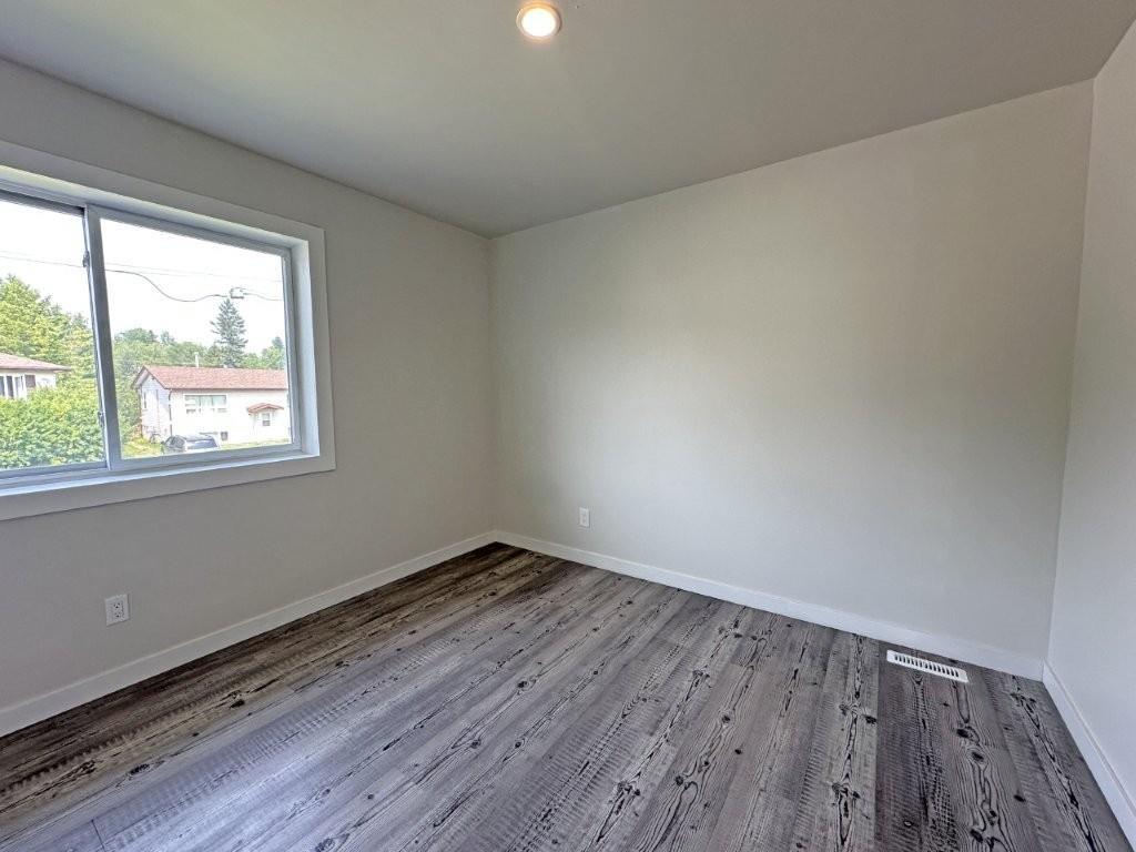 130 Harkness Street, Nipigon, ON - Indoor Photo Showing Other Room