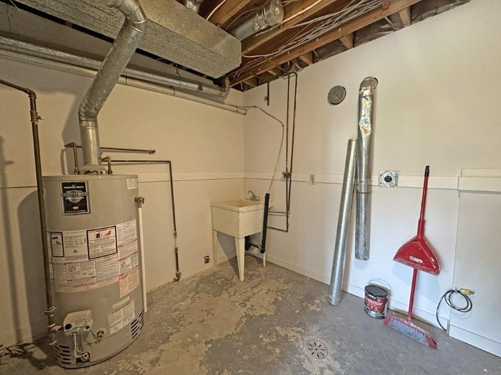 130 Harkness Street, Nipigon, ON - Indoor Photo Showing Basement