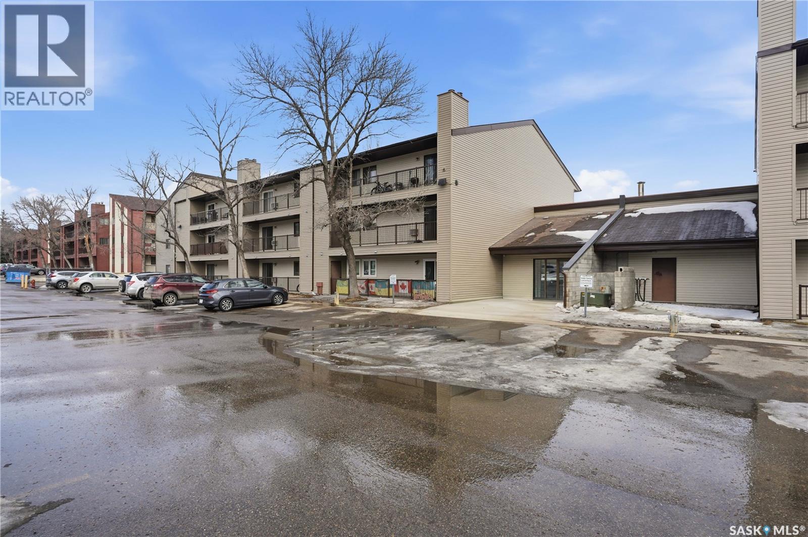 208B 4040 8Th Street E, Saskatoon, SK - Outdoor