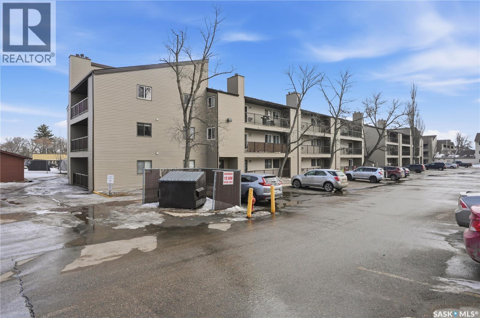 208B 4040 8Th Street E, Saskatoon, SK - Outdoor
