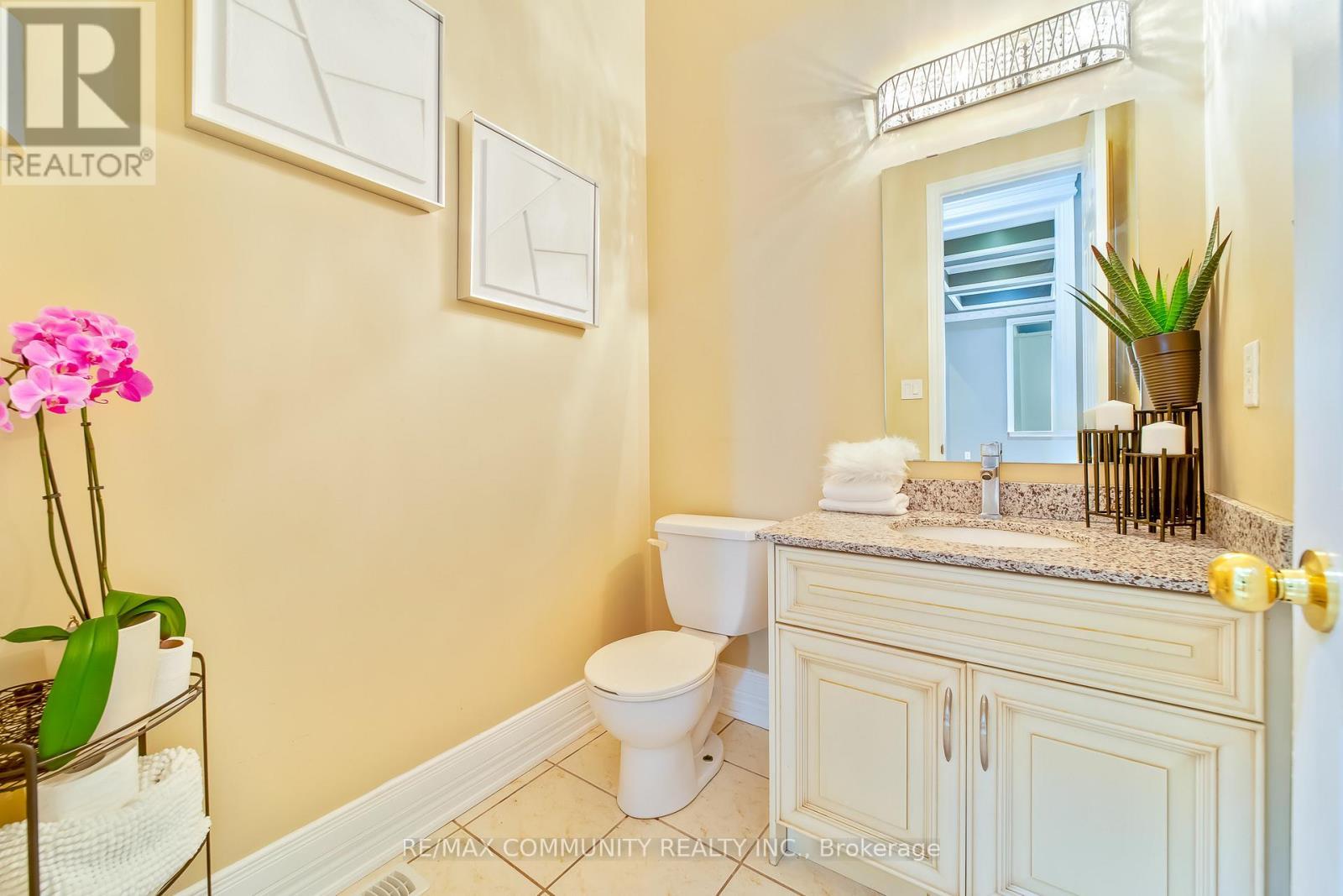 2 Dolby Crescent, Ajax, ON - Indoor Photo Showing Bathroom